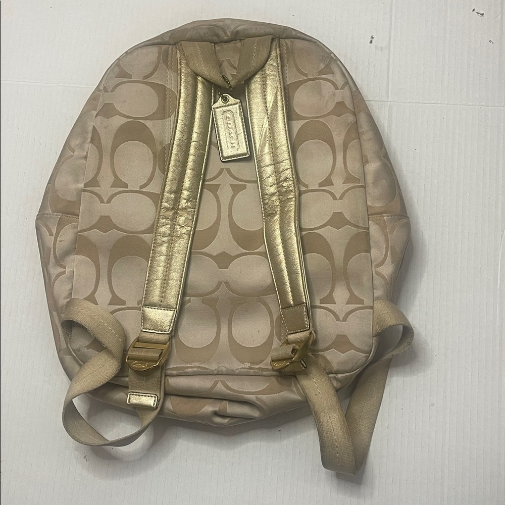 🆕listing…Coach Poppy Backpack - Picture 4 of 16